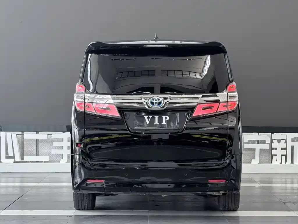 Toyota Vellfire 2022 — фото 5