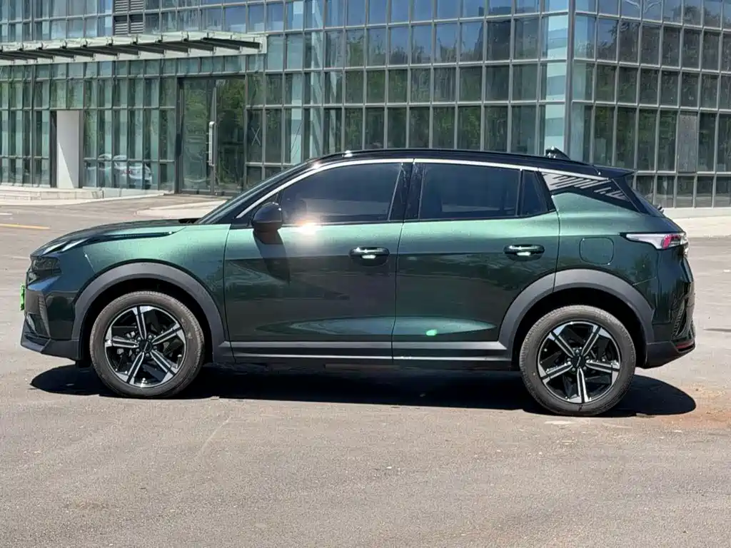Lynk & Co 06 EM-P 2024 — фото 4
