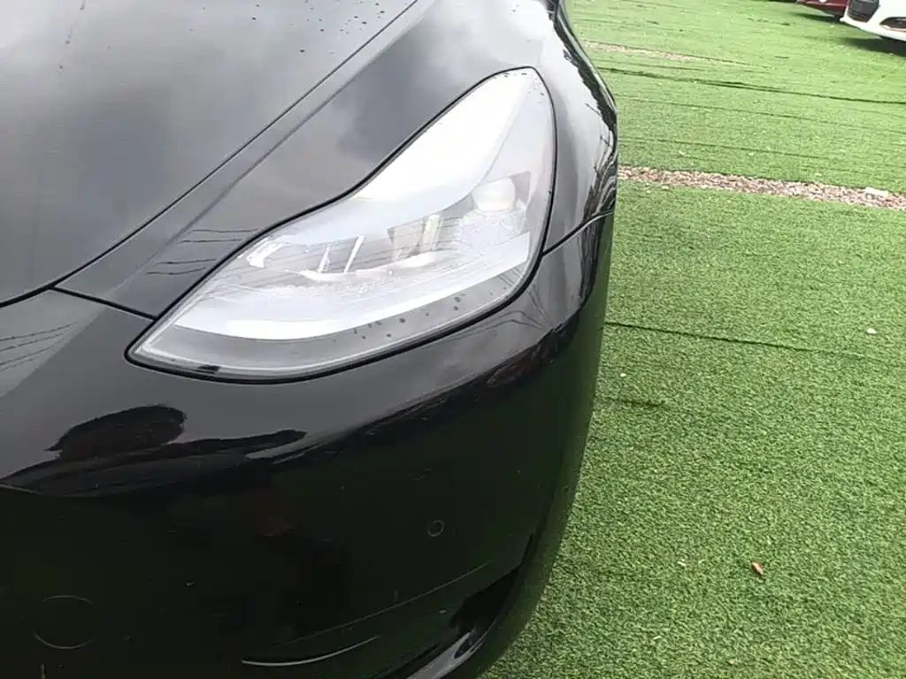 Tesla Model Y 2023 — фото 24