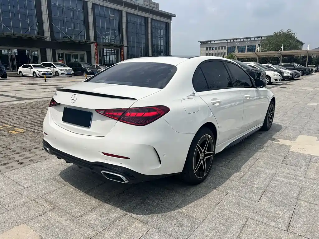 Mercedes-Benz C-Class 2023