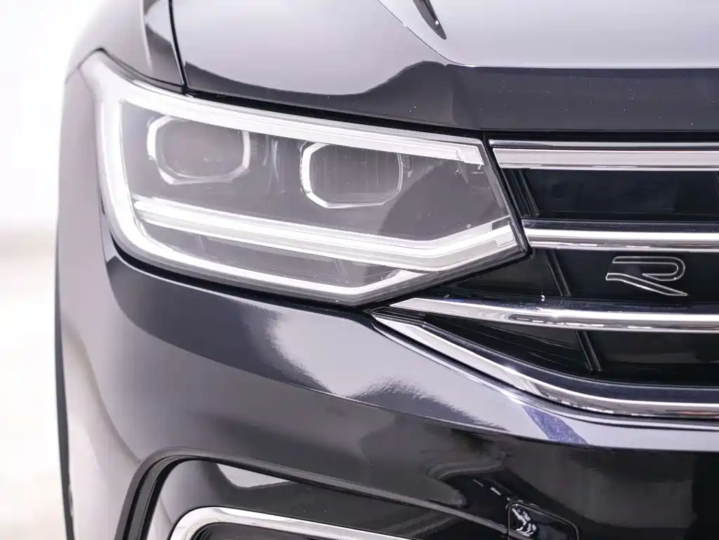 Volkswagen Tiguan L 2022 — фото 8