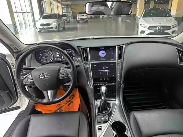 Infiniti Q50L 2017