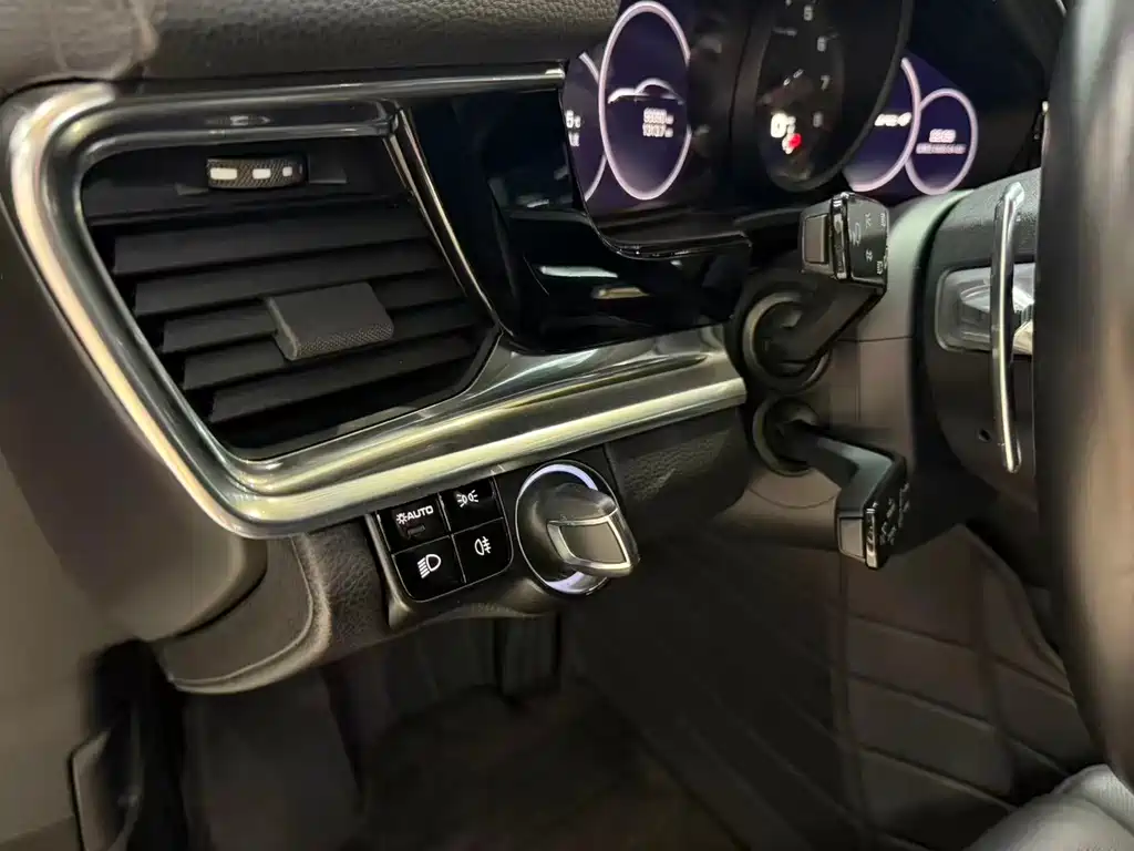 Porsche Panamera 2018 — фото 13