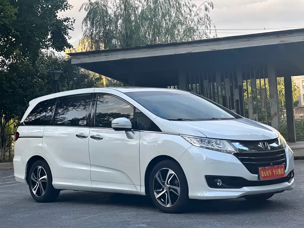 Honda Odyssey 2018 — фото 12
