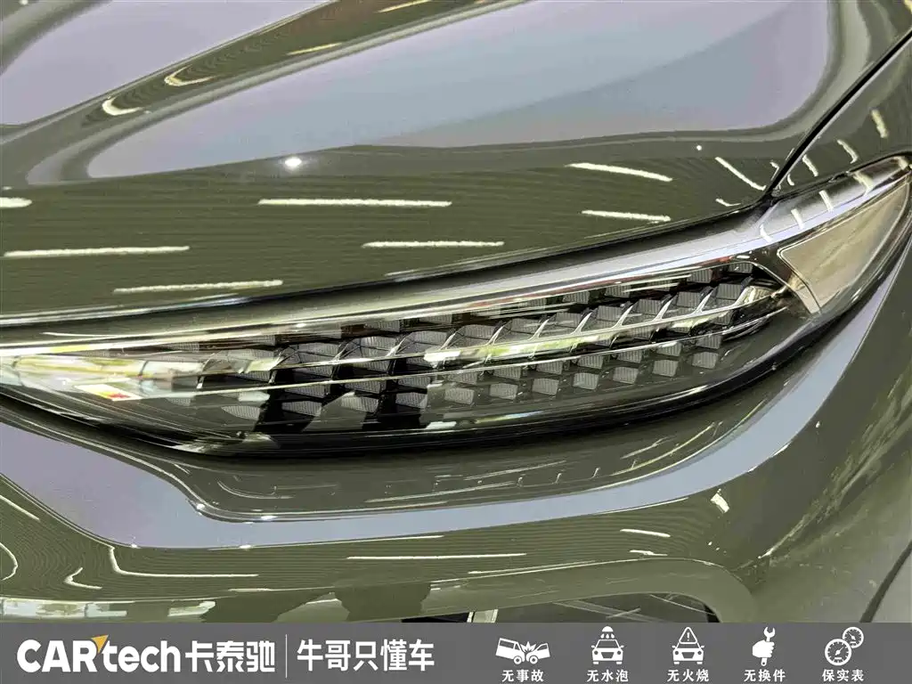 Audi Q6L e-tron 2026 — фото 11