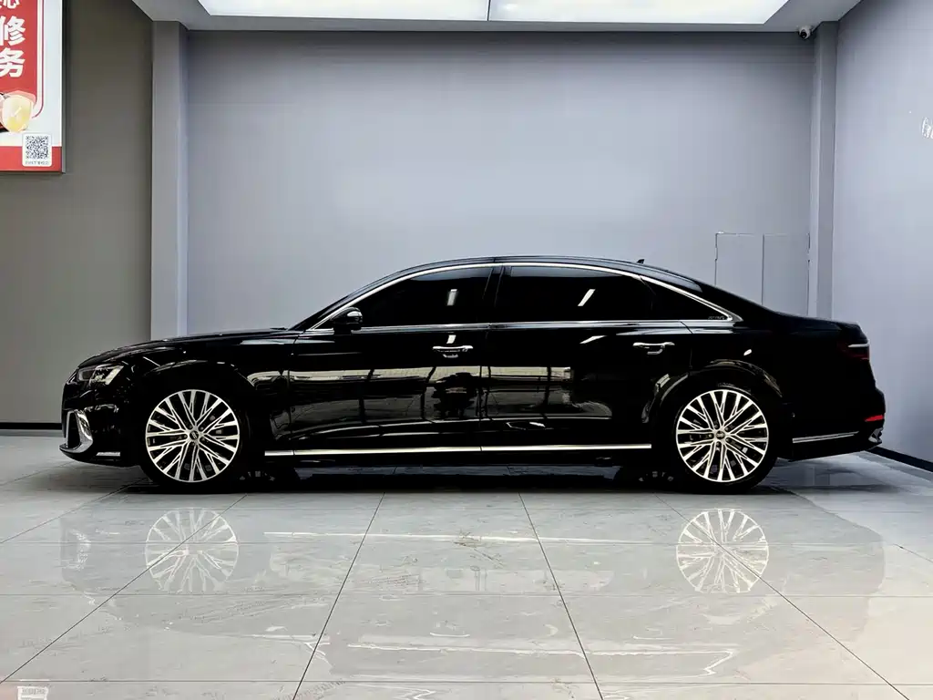 Audi A8 2023 — фото 7