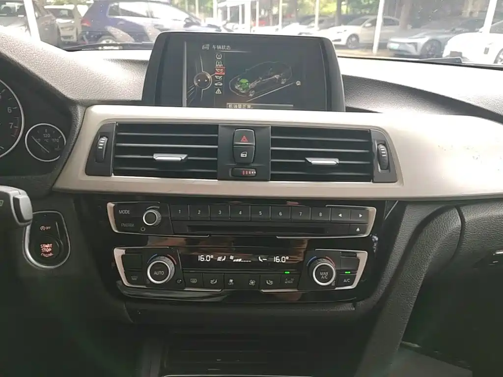 BMW 3 Series 2015 — фото 13