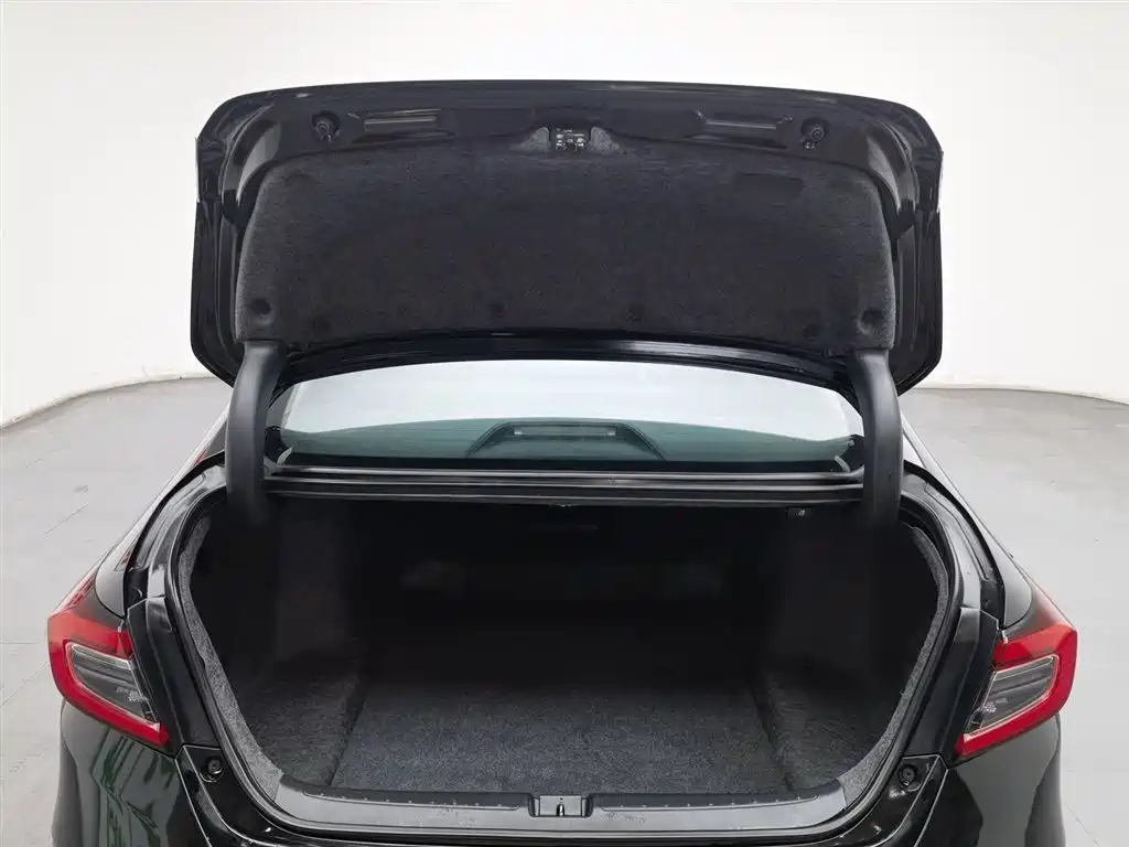 Honda Accord 2022 — фото 16