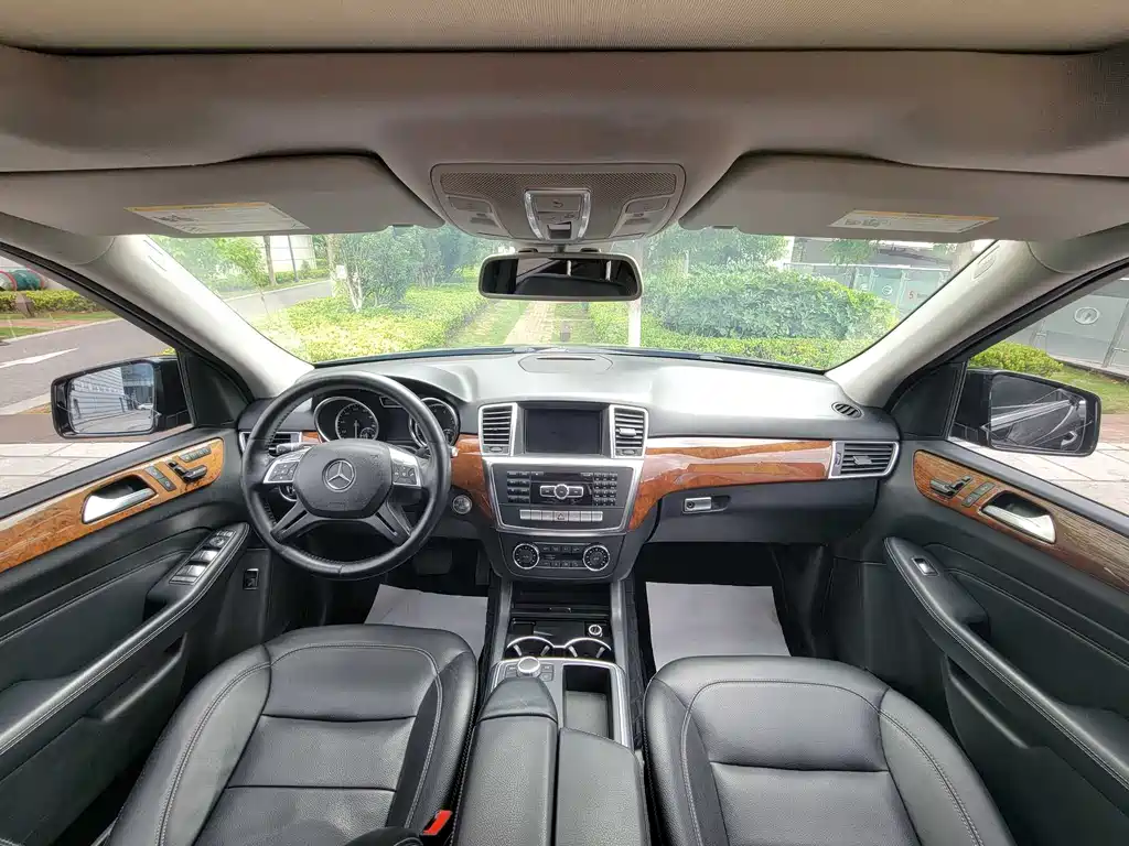 Mercedes-Benz M-Class 2014