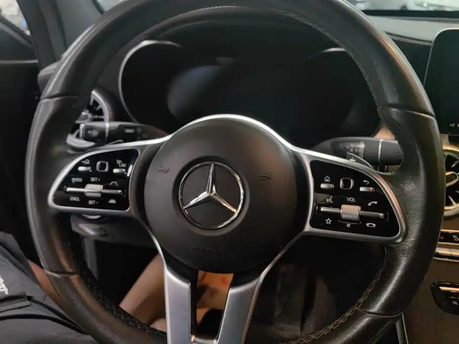 Mercedes-Benz GLC 2023 — фото 15