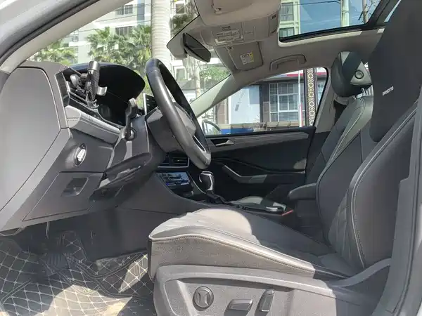 Volkswagen Sagitar 2023