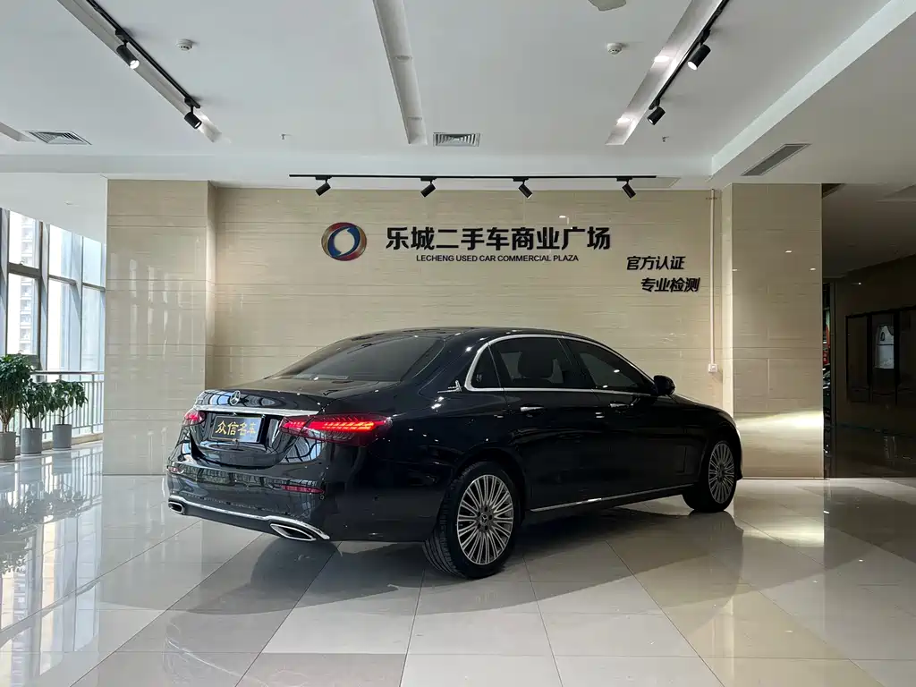 Mercedes-Benz E-Class 2023 — фото 4
