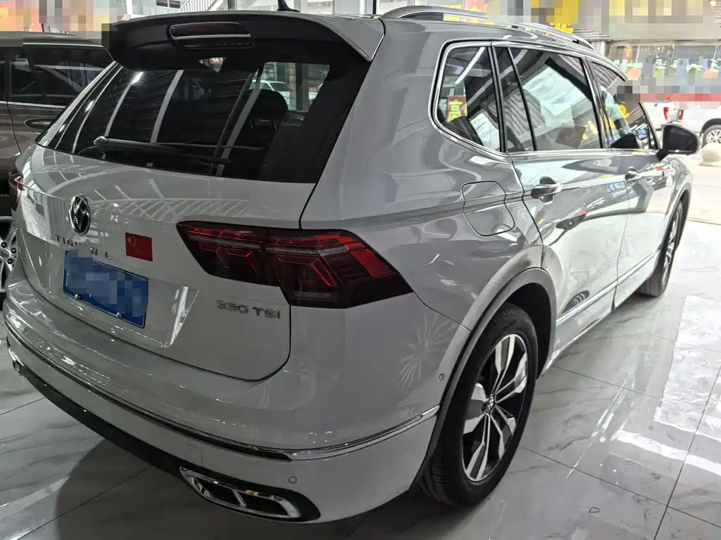 Volkswagen Tiguan L 2023 — фото 6