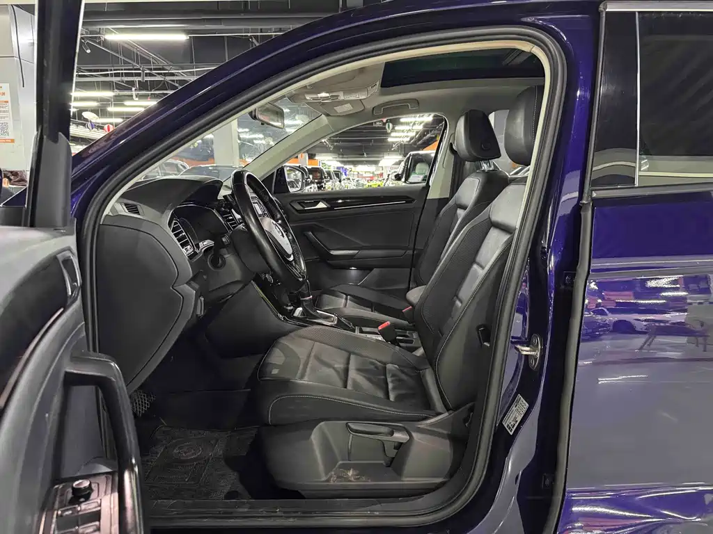 Volkswagen T-Roc 2019