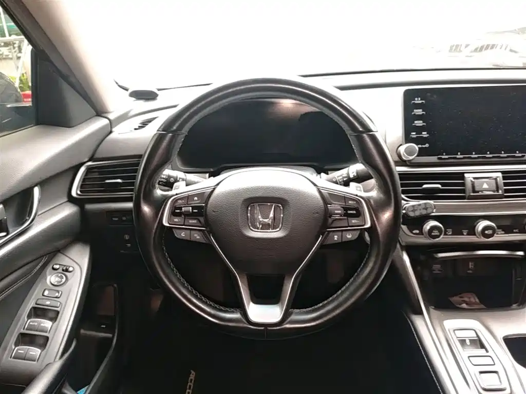 Honda Accord 2021 — фото 17