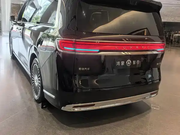 Luxeed V9 2026