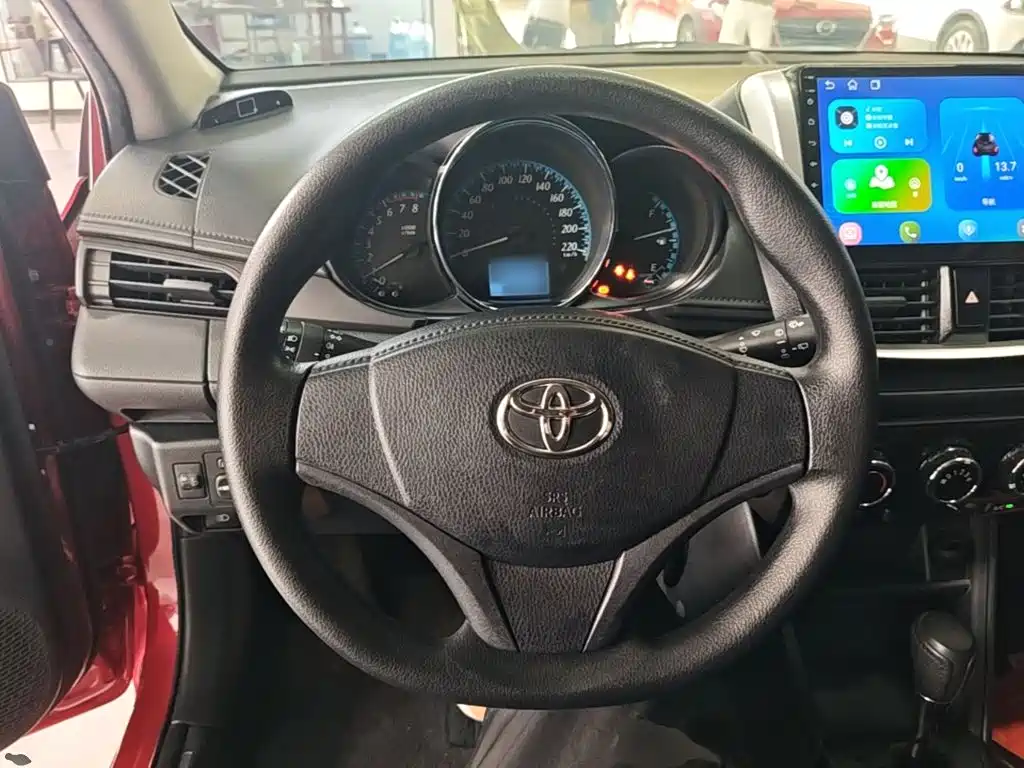Toyota Yaris L 2019 — фото 11