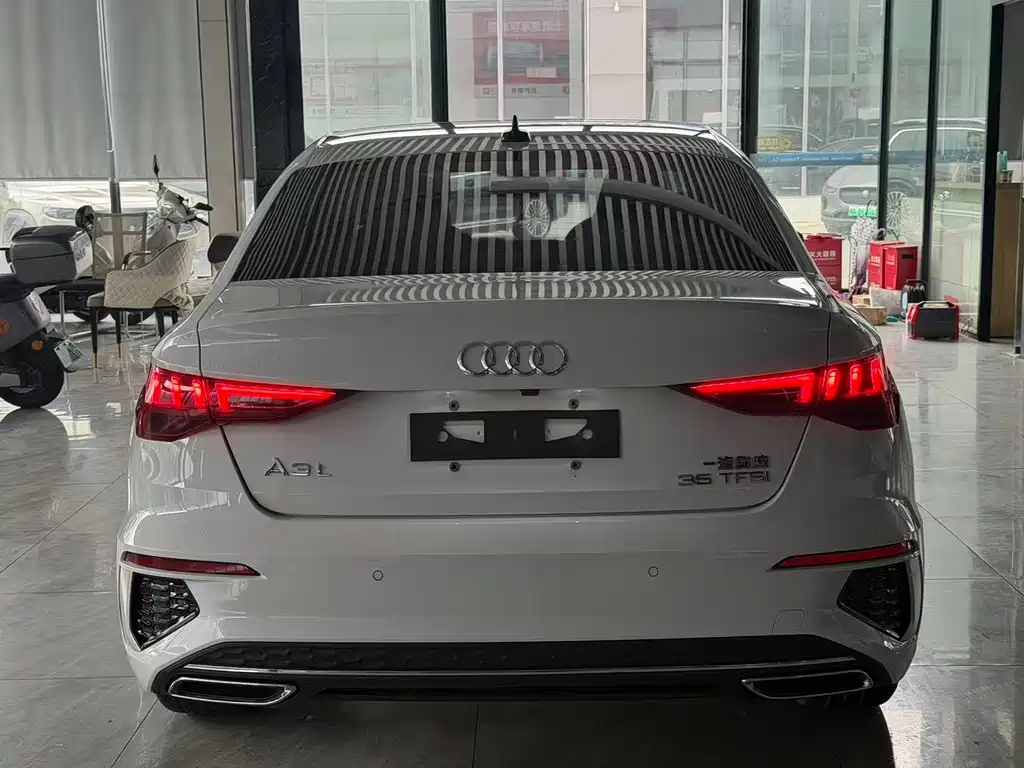 Audi A3 2022 — фото 11