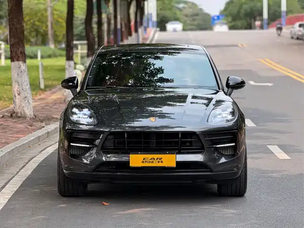 Porsche Macan 2021