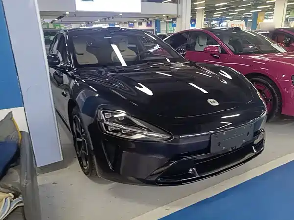 Xiaomi SU7 2025