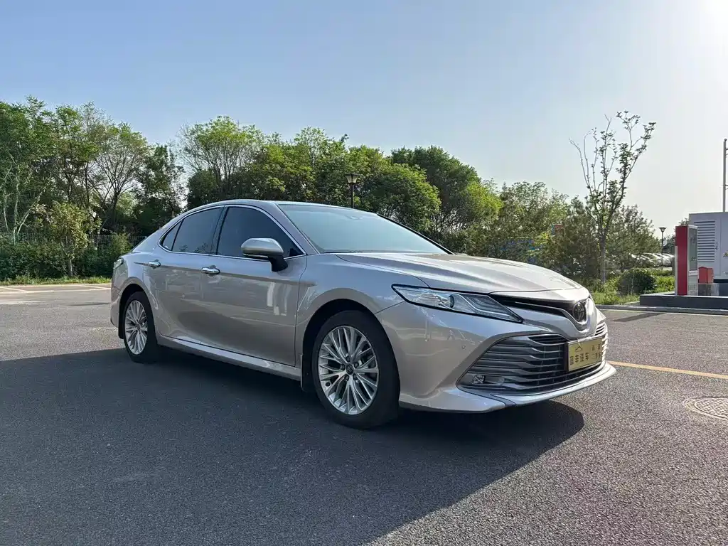 Toyota Camry 2020 — фото 3