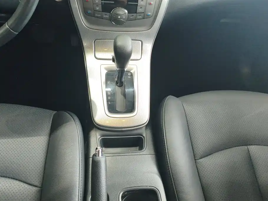 Nissan Sylphy 2016 — фото 16