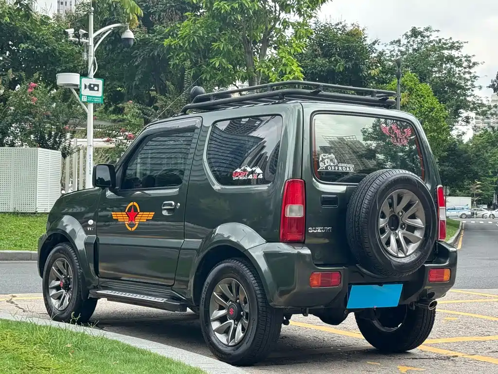 Suzuki Jimny 2018 — фото 12