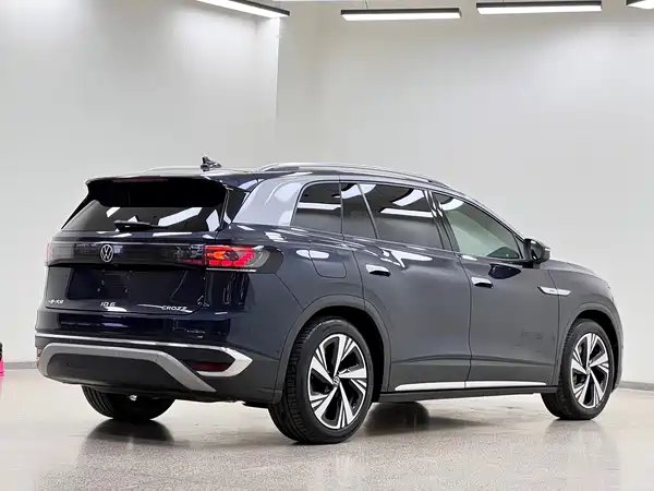 Volkswagen ID 6 CROZZ 2023