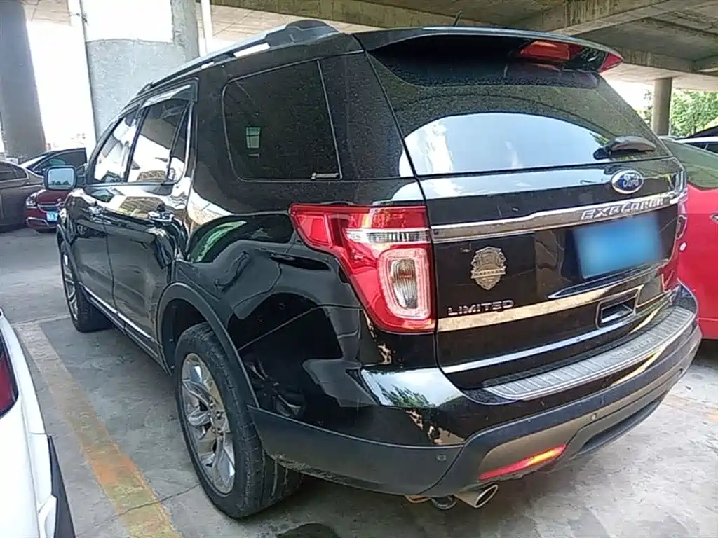 Ford Explorer 2015 — фото 5