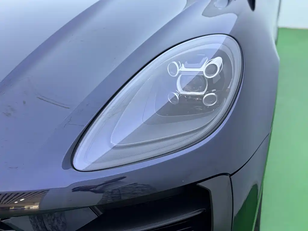 Porsche Macan 2019 — фото 33
