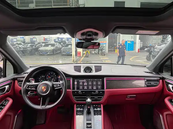 Porsche Macan 2023