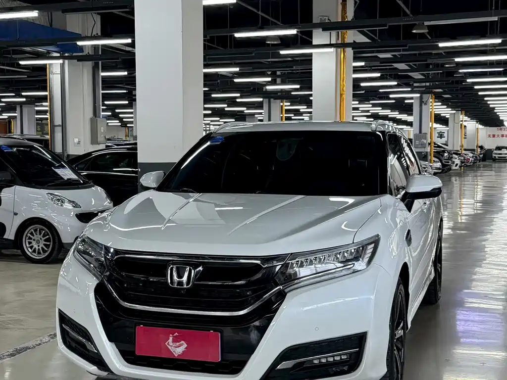 Honda UR-V 2017 — фото 1