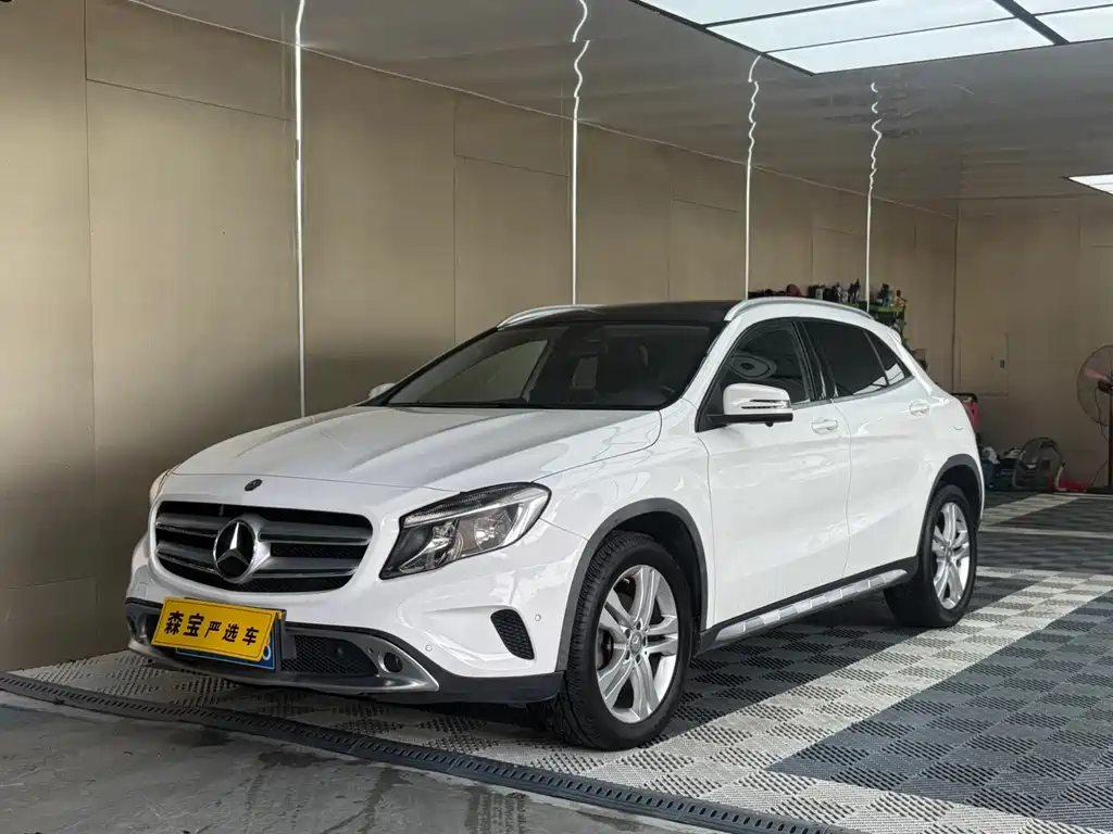 Mercedes-Benz GLA 2015 — фото 1