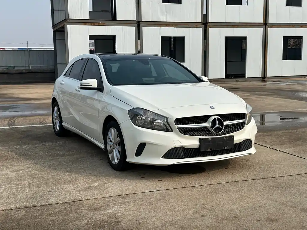 Mercedes-Benz A-Class 2016 — фото 3