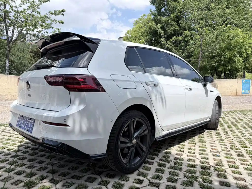 Volkswagen Golf 2023