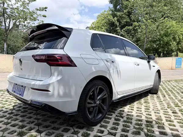 Volkswagen Golf 2023