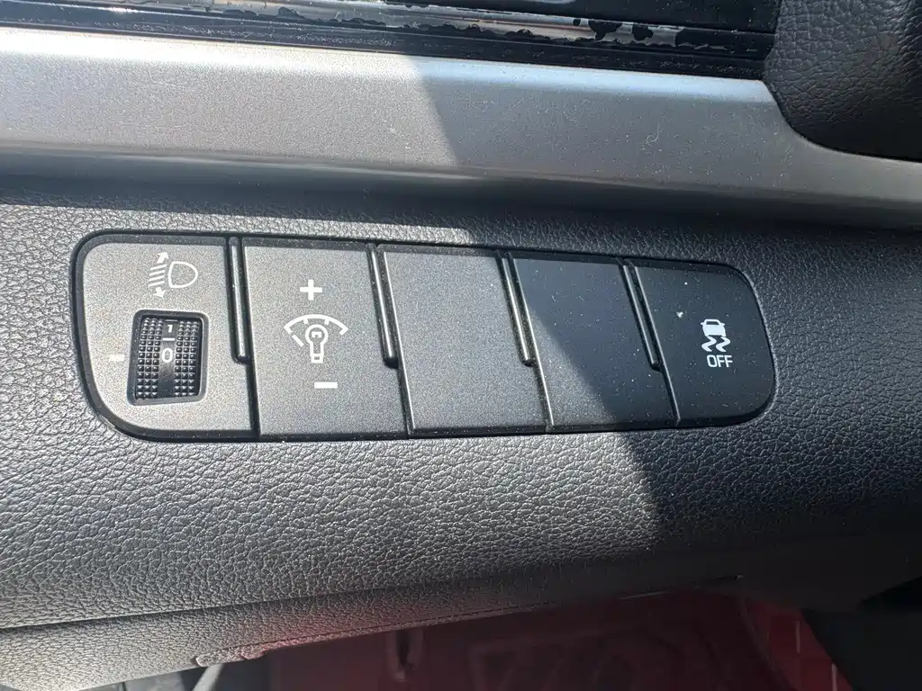 Hyundai Elantra 2016 — фото 6