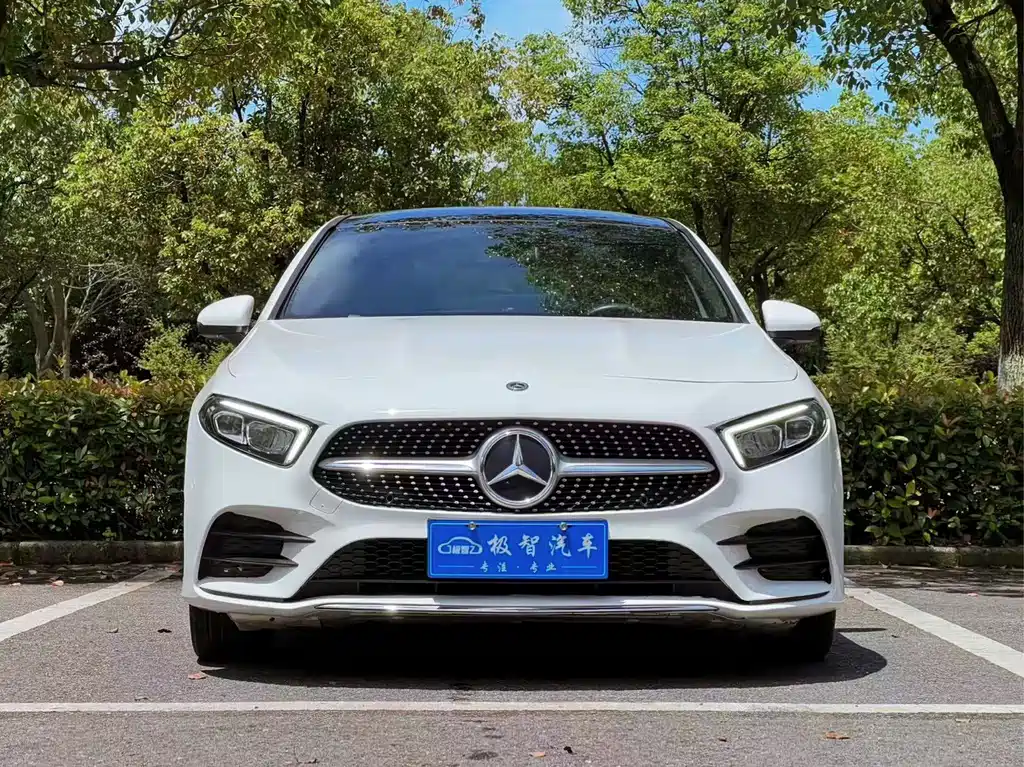 Mercedes-Benz A-Class 2022 — фото 2