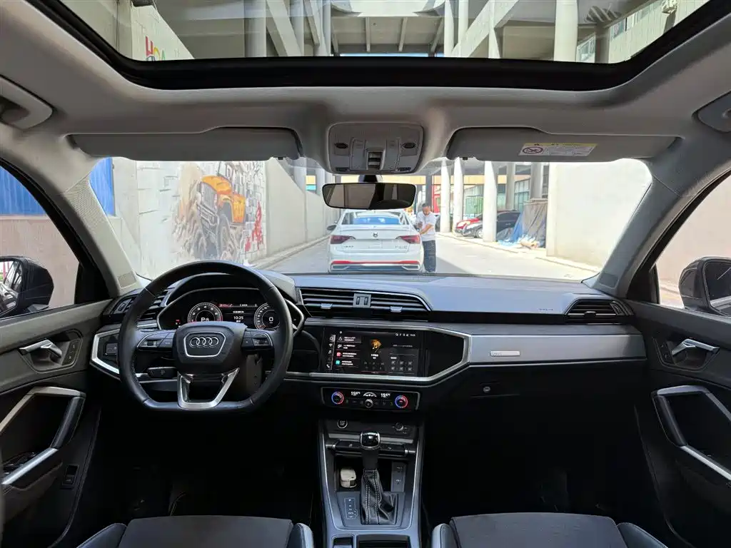 Audi Q3 2023 — фото 11