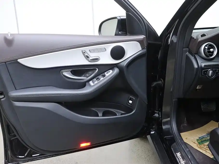 Mercedes-Benz GLC 2021 — фото 11