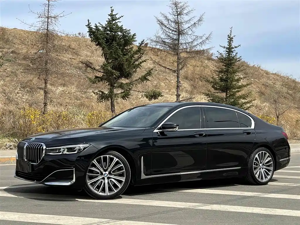 BMW 7 Series 2021 — фото 11