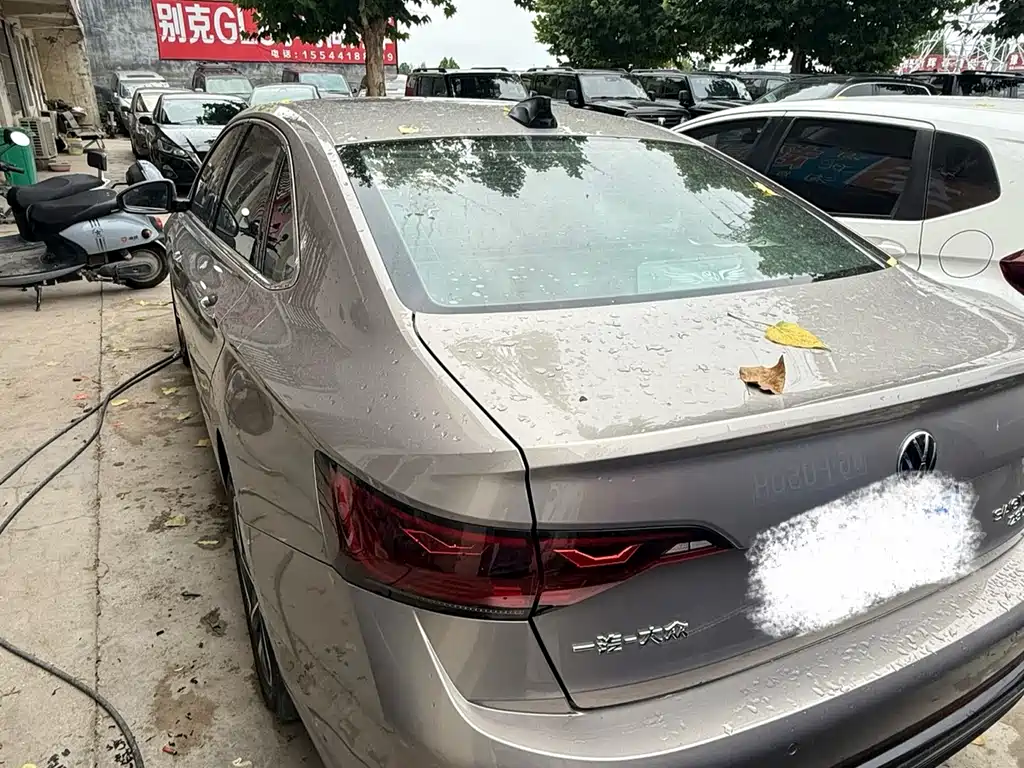 Volkswagen Sagitar 2022