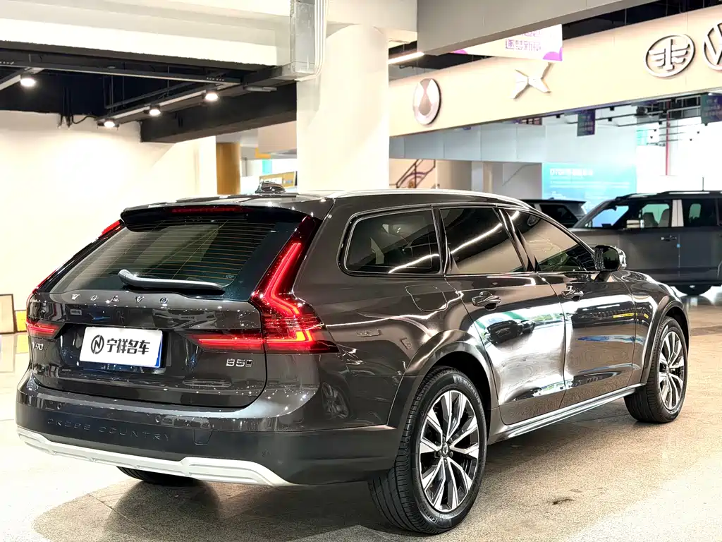 Volvo V90 2024 — фото 4