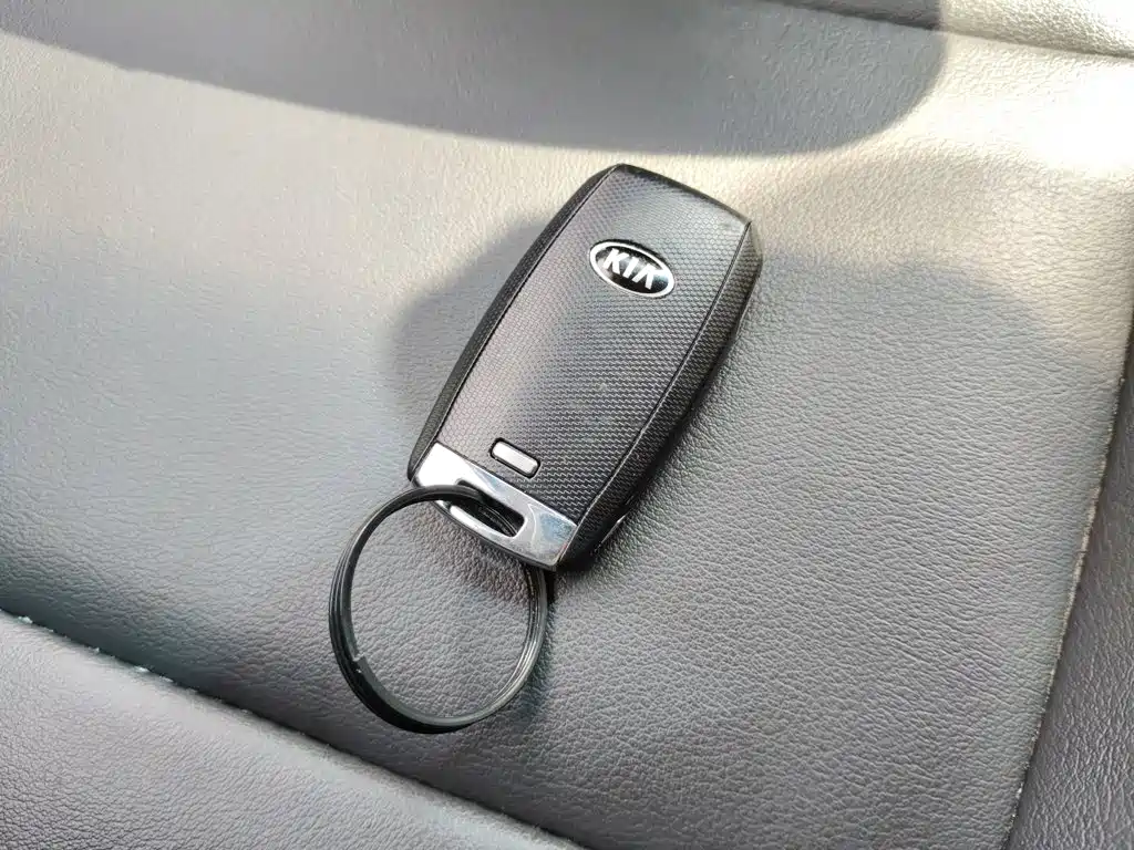Kia K3 2017 — фото 15