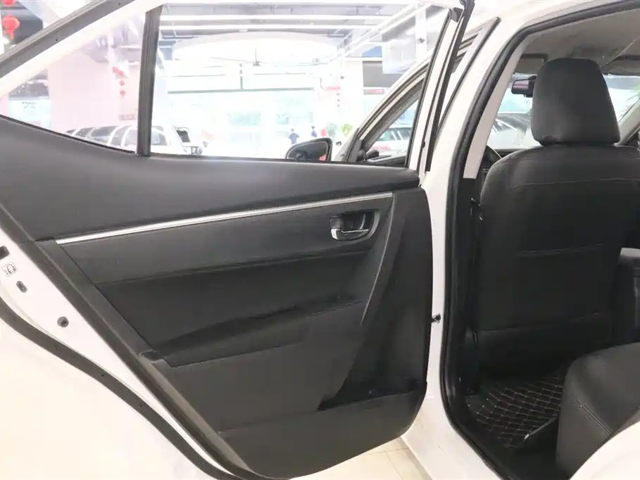 Toyota Corolla 2016 — фото 12