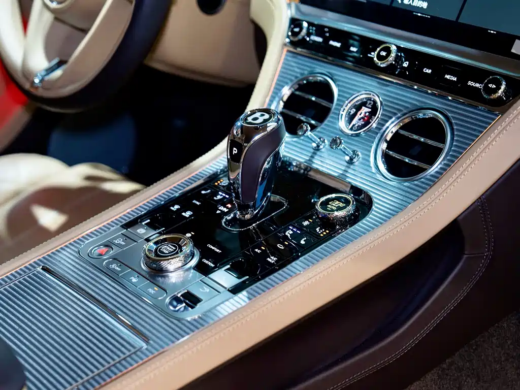 Bentley Continental 2020 — фото 29