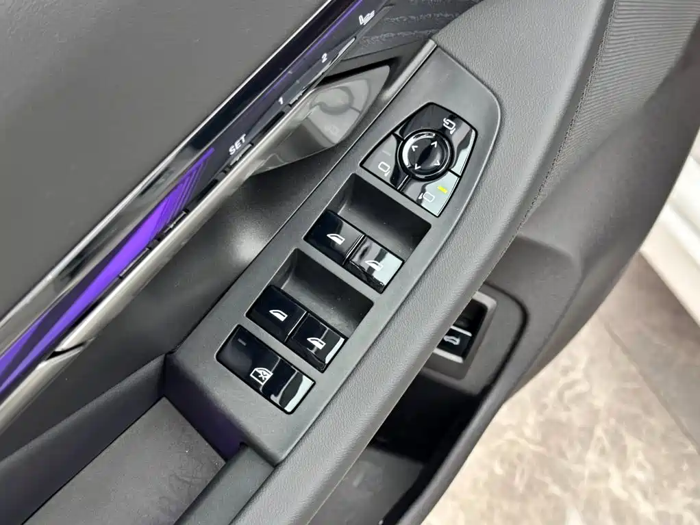 BMW 5 Series 2024 — фото 16