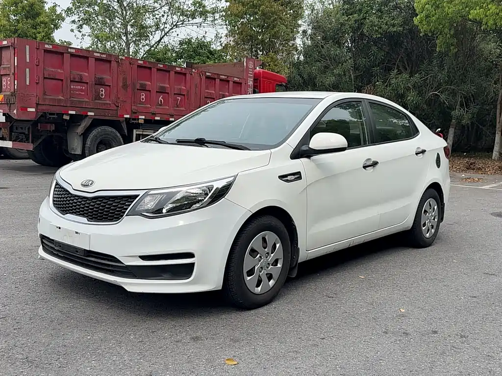 Kia K2 2016 — фото 1