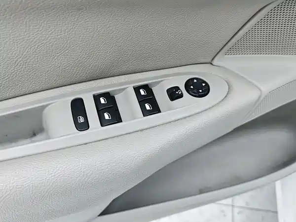 Citroën C4L 2013