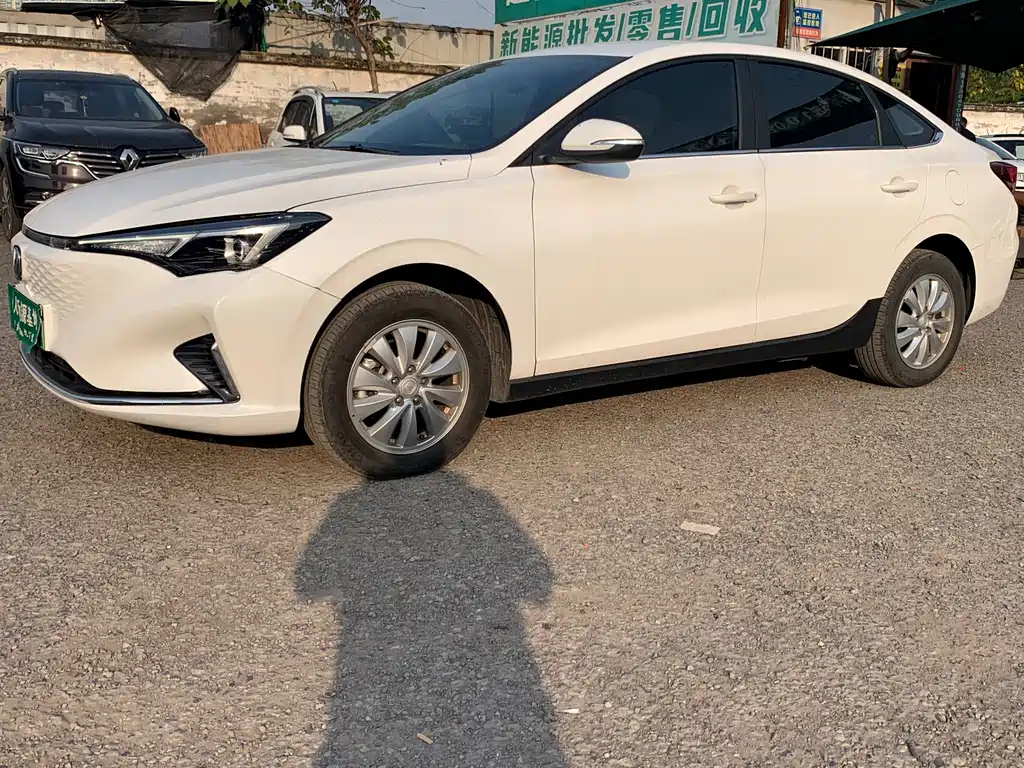 Changan Eado New Energy 2021 — фото 3